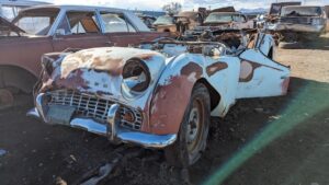 99 1960 Triumph TR3A in Colorado wrecking yard photo by Murilee Martin1