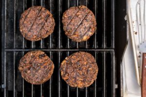 k2FPhoto2FRecipes2F2019 05 recipe ultimate grilled veggie burger2FUltimateVeggieBurgerforGrilling TheKitchn042919 03