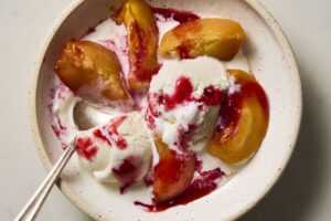 k2FPhoto2FRecipes2F2024 07 peach melba2Fpeach melba 0064 6e538b crop