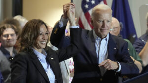 Leading Harris Biden 090224 AP Jacquelyn Martin